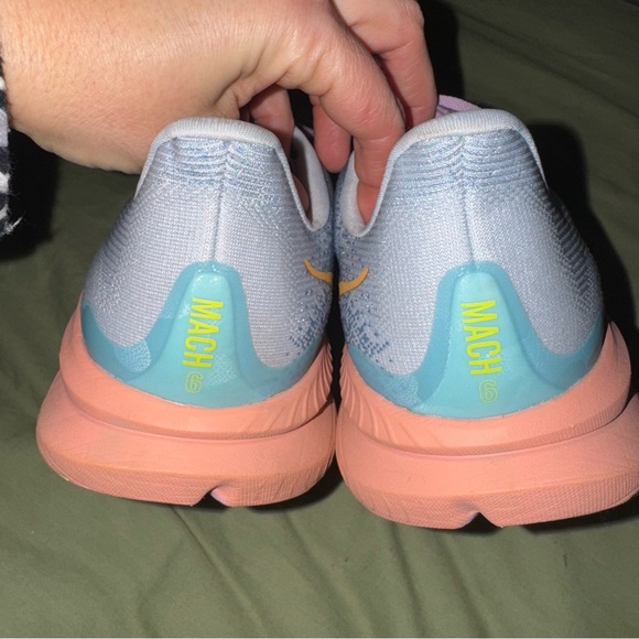 HOKA One Mach 6 Illusion Dusk Running Shoes Sneakers 10 Pink Gray Trail - Picture 7 of 9